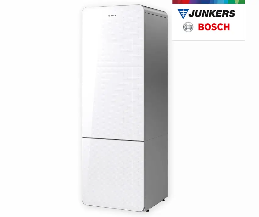 Bosch Kühlschrank in Weiß mit zwei Türen, der obere Bereich ist für Kühlung und der untere für Gefrierwaren, schlichter, funktionaler Stil ohne sichtbare Griffe.